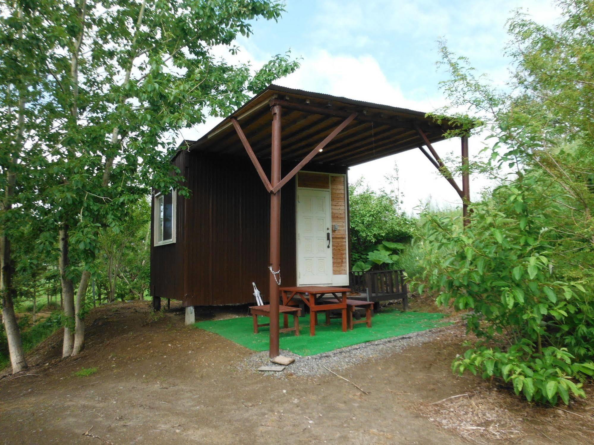 Clione Campground Vandrehjem Shari Eksteriør billede
